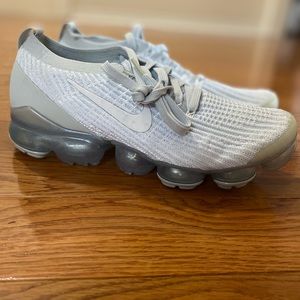 Gently used- Women's Nike Air Max Vapormax Flyknit 3 Triple White Platinum